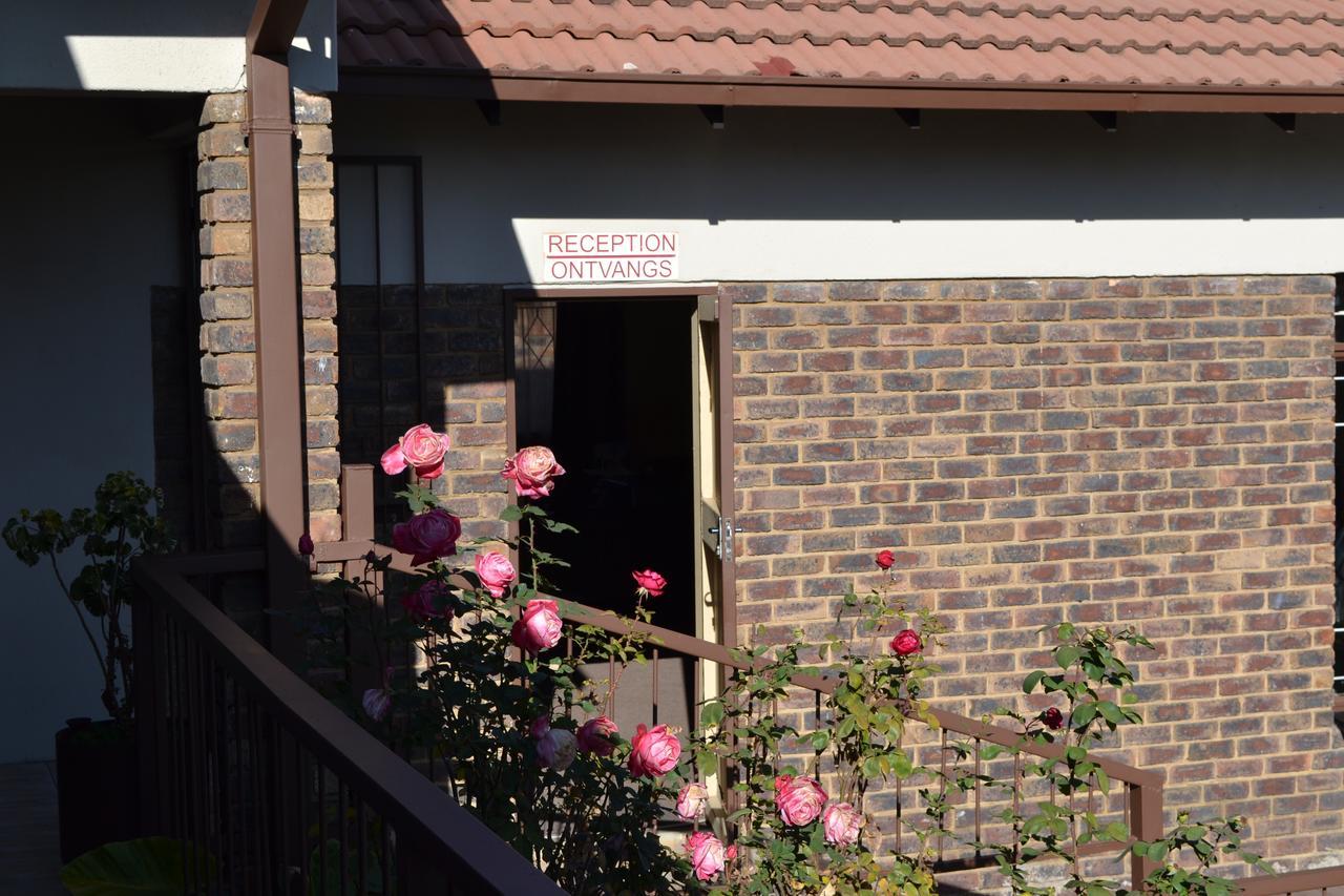 Oasis Of Life Guest House Witbank Exterior foto