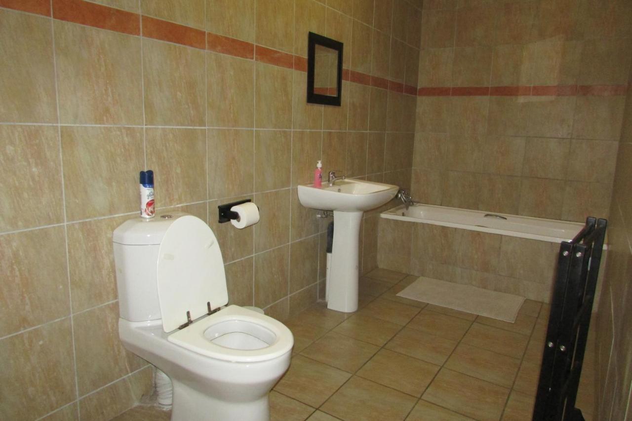 Oasis Of Life Guest House Witbank Exterior foto